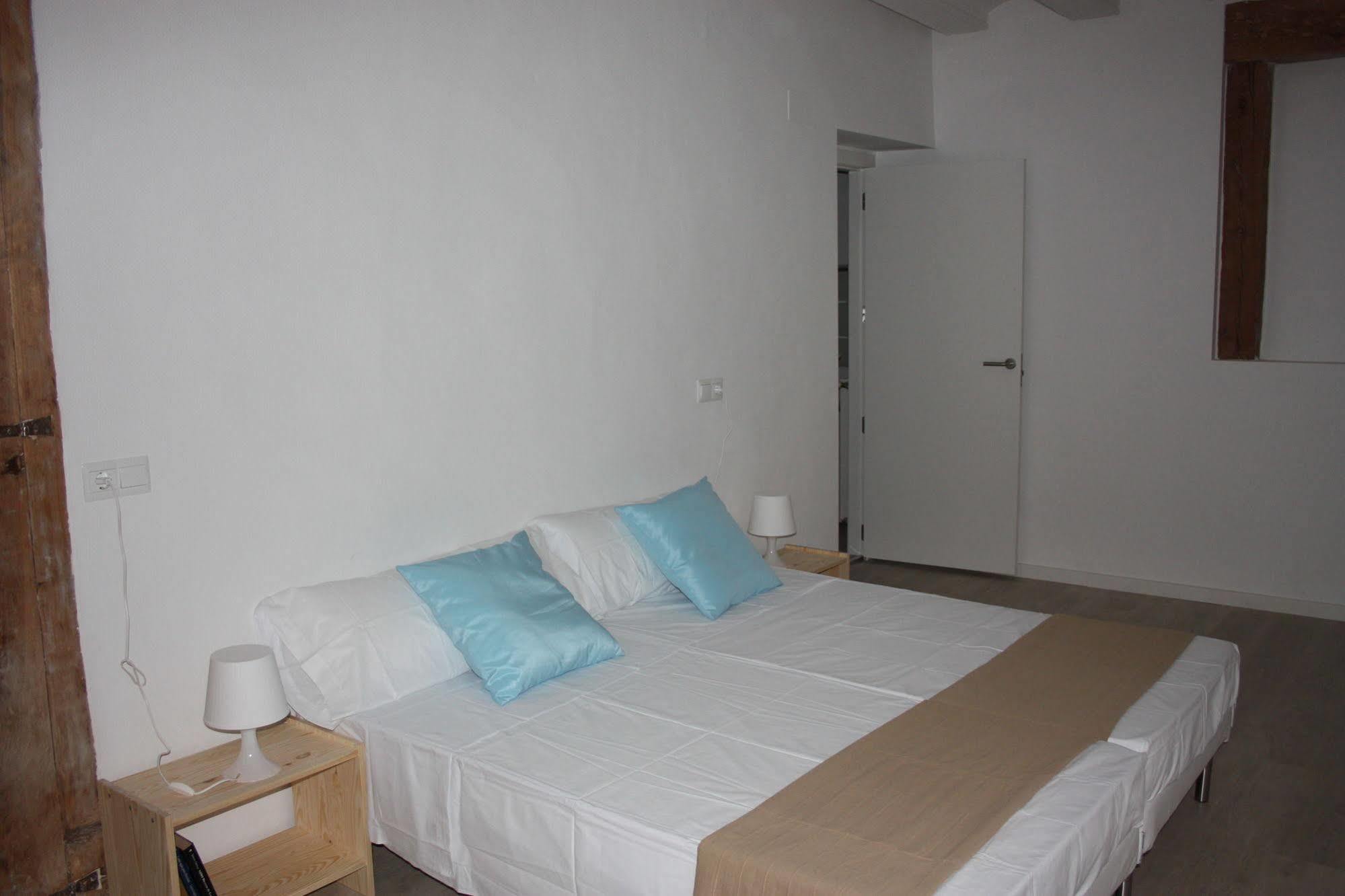 Albergue Valderrobres Auto Check-In Exterior foto